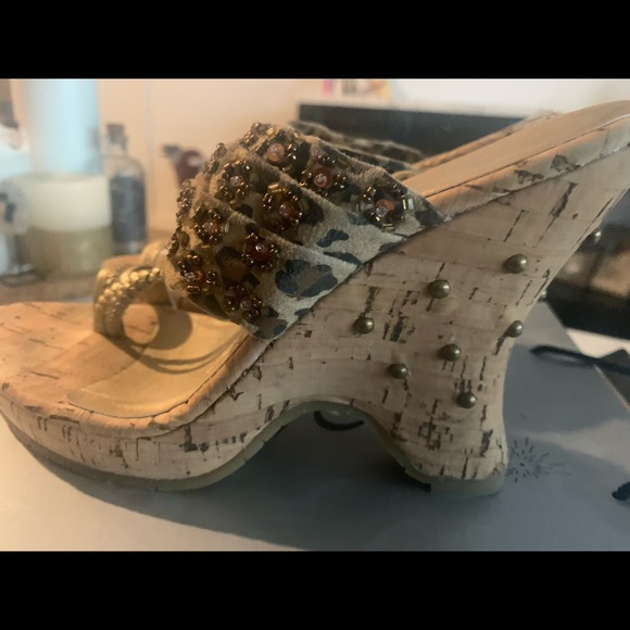 Barely worn, Naughty Monkey 6 - Picture 2 of 4